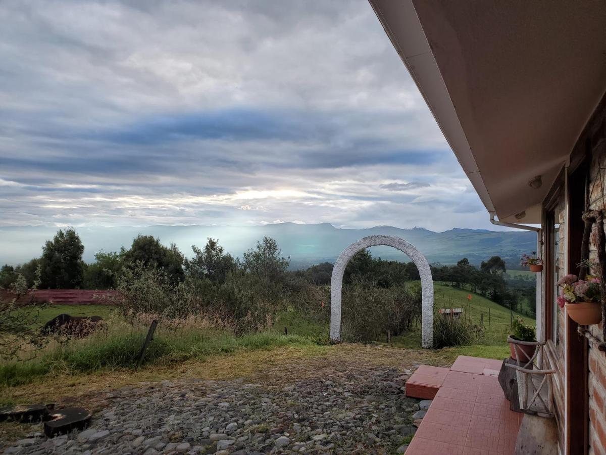 Balcon Al Cotopaxi Hosteria Sangolquí Eksteriør bilde